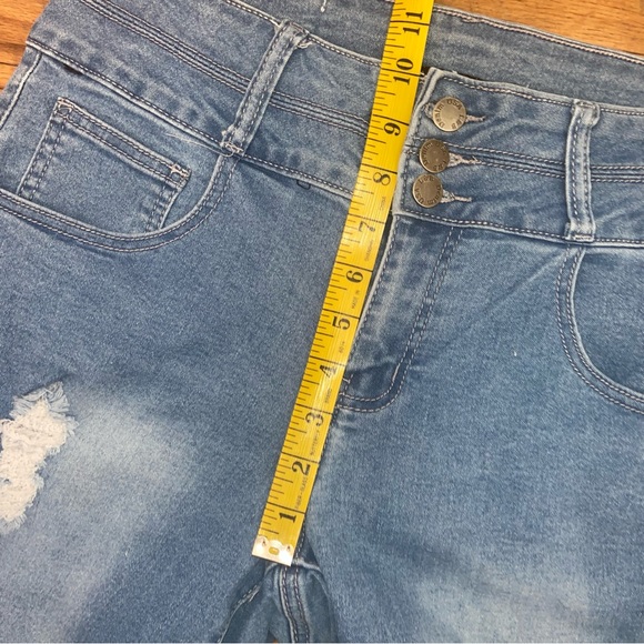 L&B Distressed Jeans - Picture 8 of 9